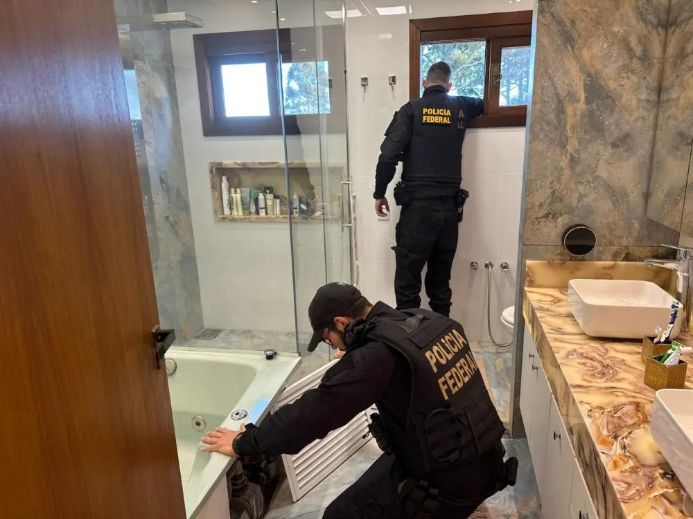 Policiais cumpriram mandados nas cidades de Bagé, Porto Alegre e Florianópolis - Foto: Polícia Federal/Divulgação