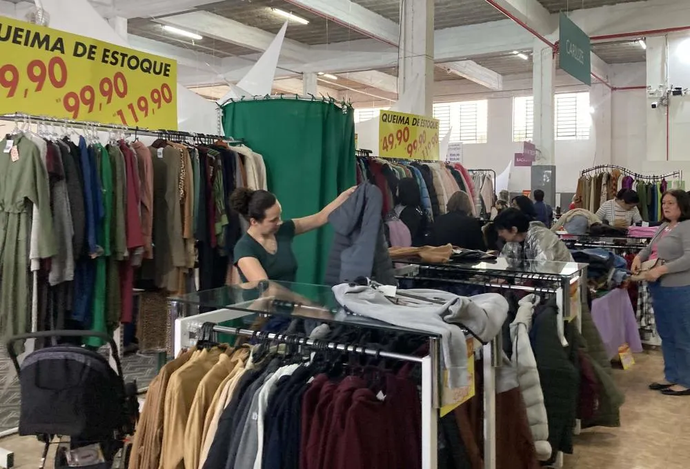 Mais de 20 lojas estão com promoções imperdíveis até as 19h de domingo