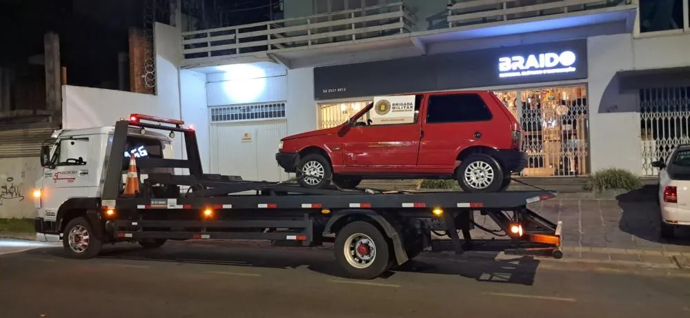 Homem é preso com veículo roubado em Bento Gonçalves
