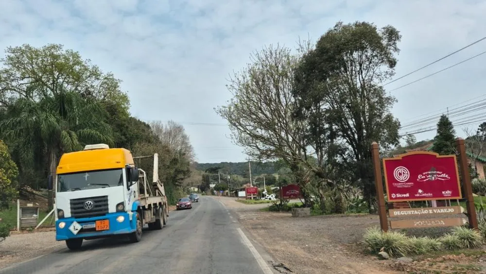 Vale dos Vinhedos: novas placas de sinalização e nada de asfalto