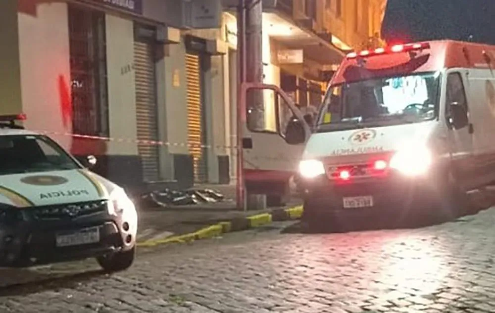 Adolescente é alvo de execução por criminosos