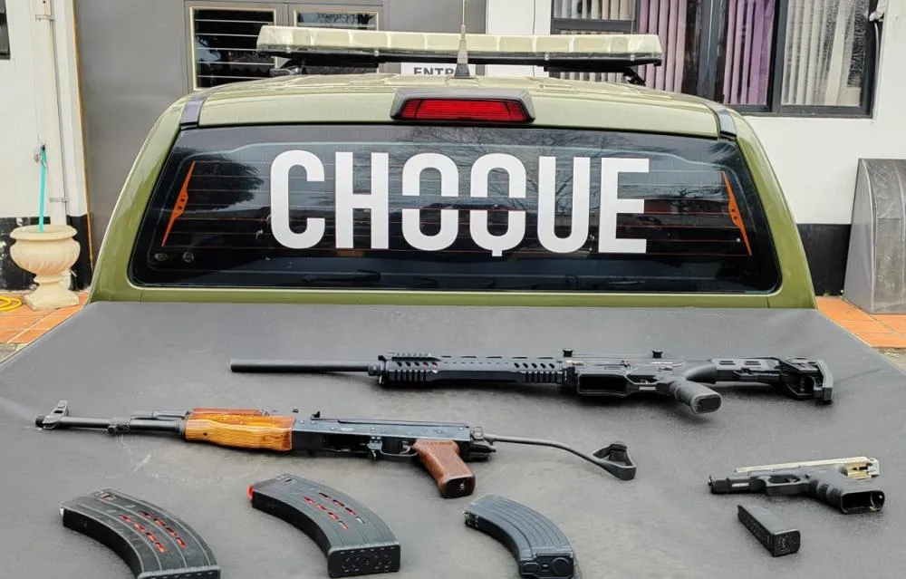 Armamento apreendido com os acusados não foi levado em conta pela juíza, segundo o MP - Foto: Divulgação