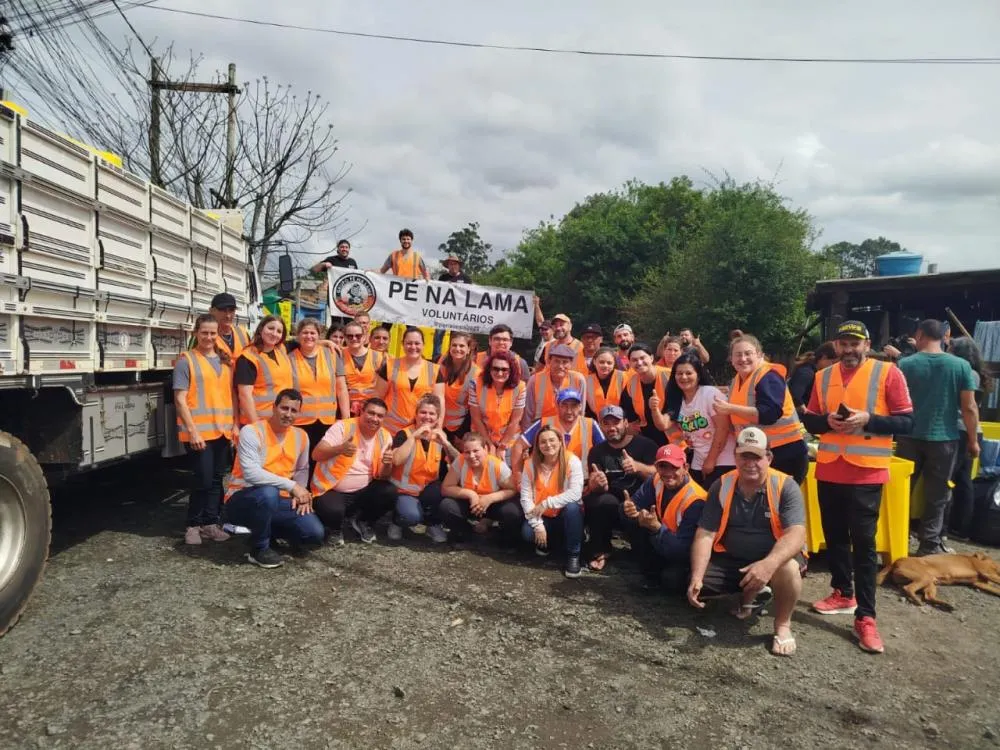Voluntários do Grupo Pé Na Lama estão há vários meses auxiliando pessoas no Estado - Foto: Divulgação