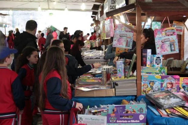 Mais de 3,9 mil livros foram vendidos em 5 dias na 39ª Feira do Livro de Bento
