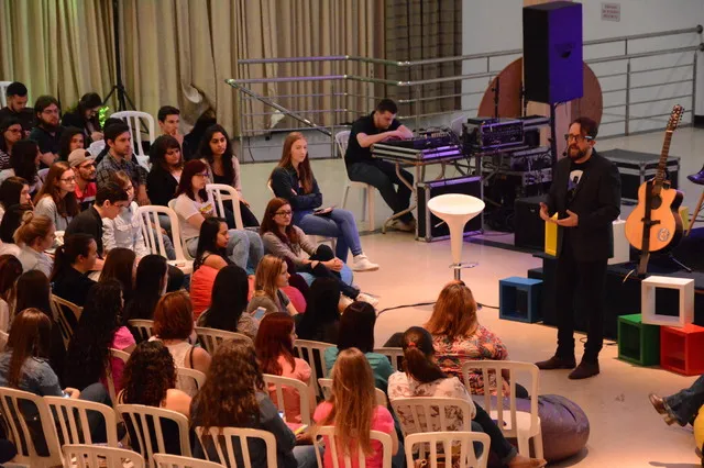 Músico Thedy Corrêa é atração em Bento Gonçalves nesta quarta-feira