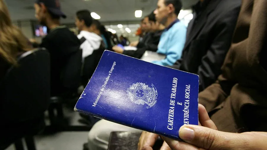 Governo do Estado abre seleção de vagas com salários de até R$ 10 mil