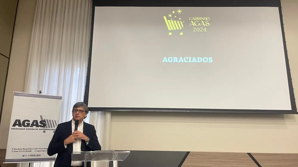 Presidente Antonio Longo fez o anúncio dos premiados - Foto: NB Notícias