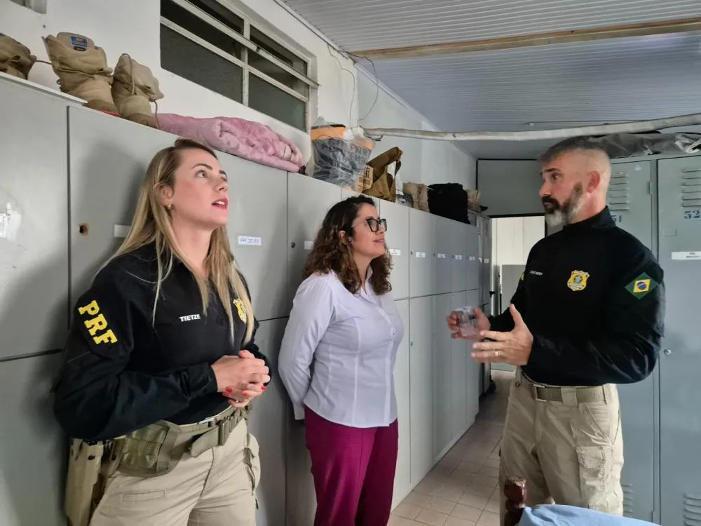Deputada Denise Pessôa visitou as instalações da PRF