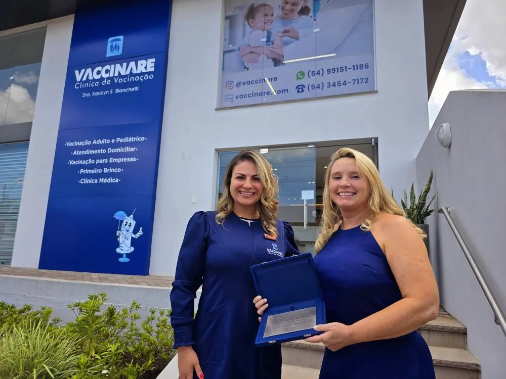 Kerolyn Bianchetti fez questão de homenagear a iniciativa visionária de Maira Pressi há 25 anos - Fotos: NB Notícias