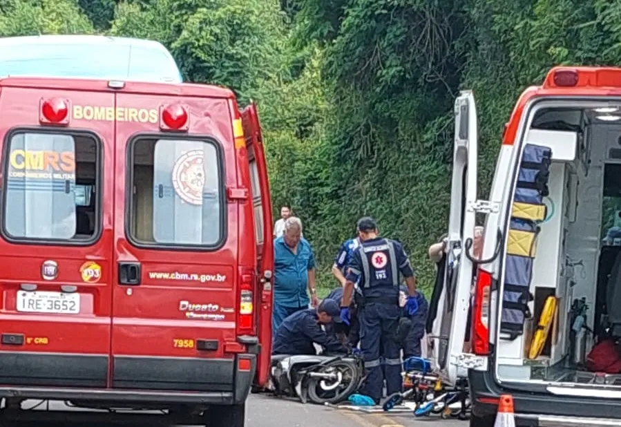 Motociclista ficou inconsciente devido ao acidente - Foto: Fagner Guterres/Especial/NB Notícias
