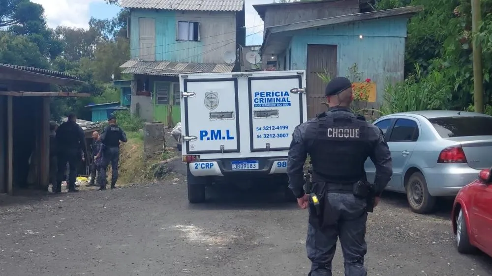 Homem morre em troca de tiros com policiais da Brigada Militar