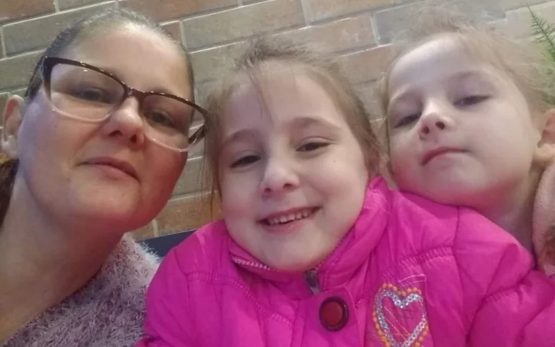 Gisele é acusada de ter matado as filhas Manuela e Antônia em um intervalo de oito dias - Foto: Reprodução/especial