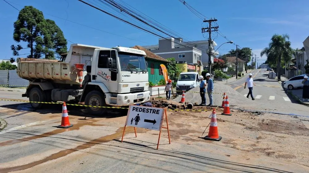 Equipes da Corsan estão trabalhando no local do rompimento - Foto: Corsan/Especial