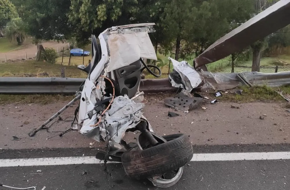 Homem morre em grave colisão de veículo na BR-470